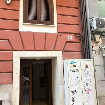 999