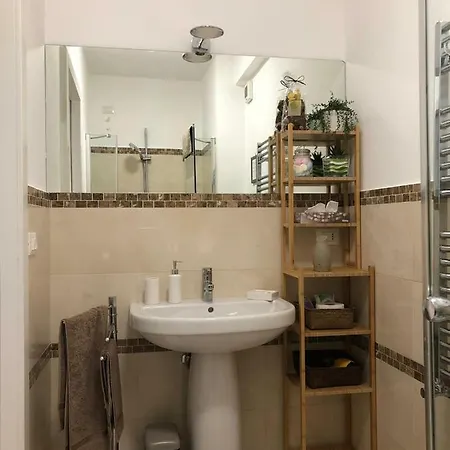 Apartament 999 *